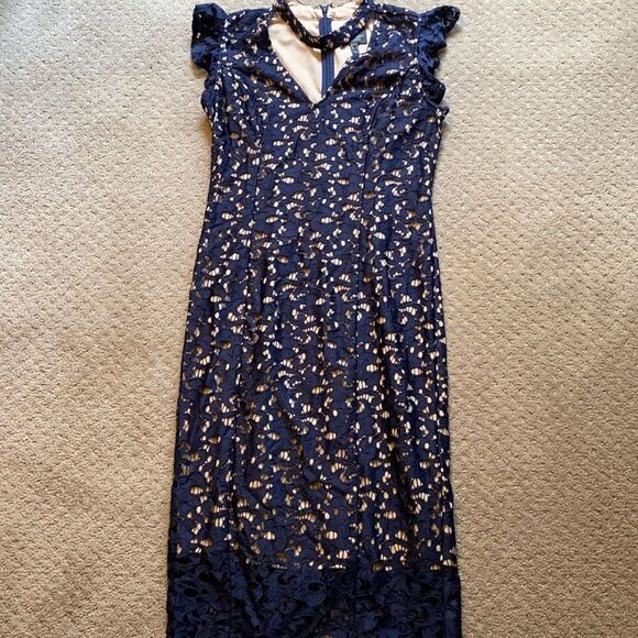 Adrianna Papell lace midi dress. Size 4. Excellent condition. - Picture 1 of 8